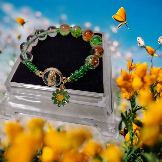 Green Virgin Mary Daisy Glass Bead Bracelet