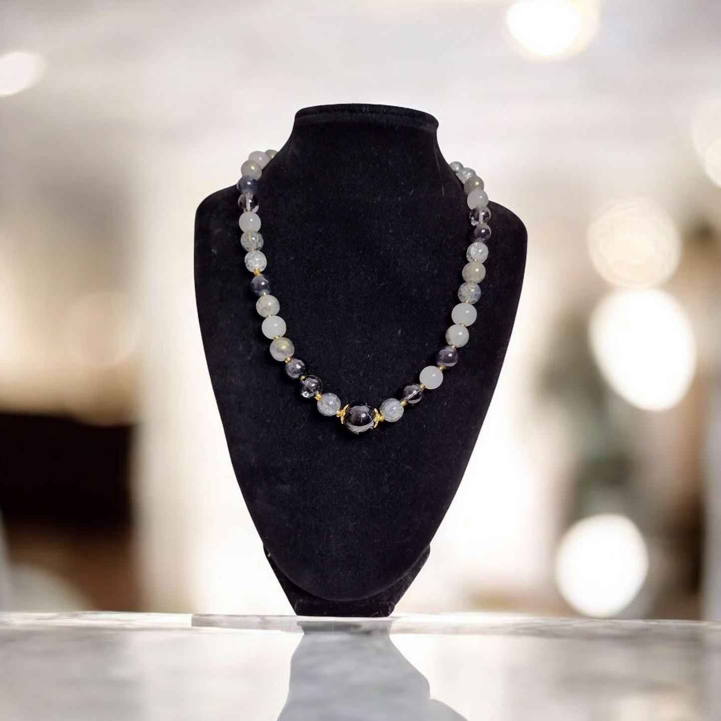 Black and White Glass Beads Choker Necklace