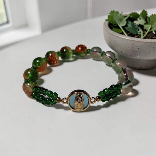 Garden of Mary Daisy Bracelet