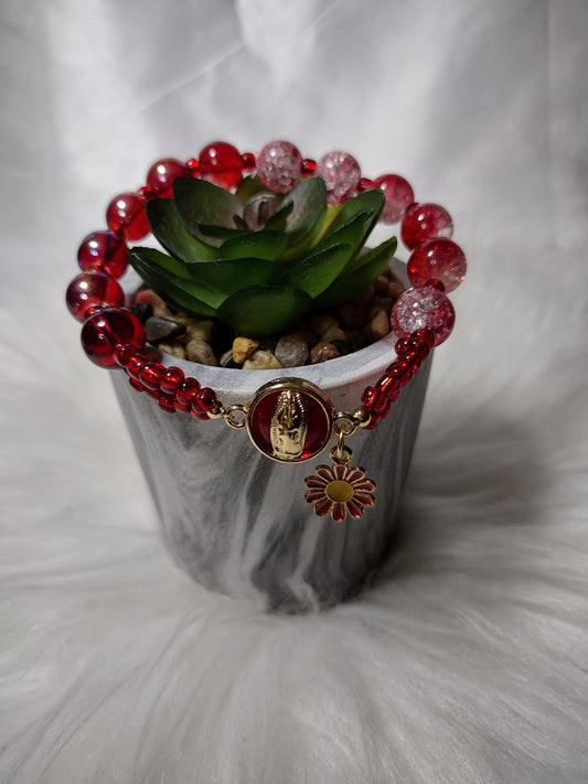 Red Virgin Mary  Daisy Glass Bead Bracelet